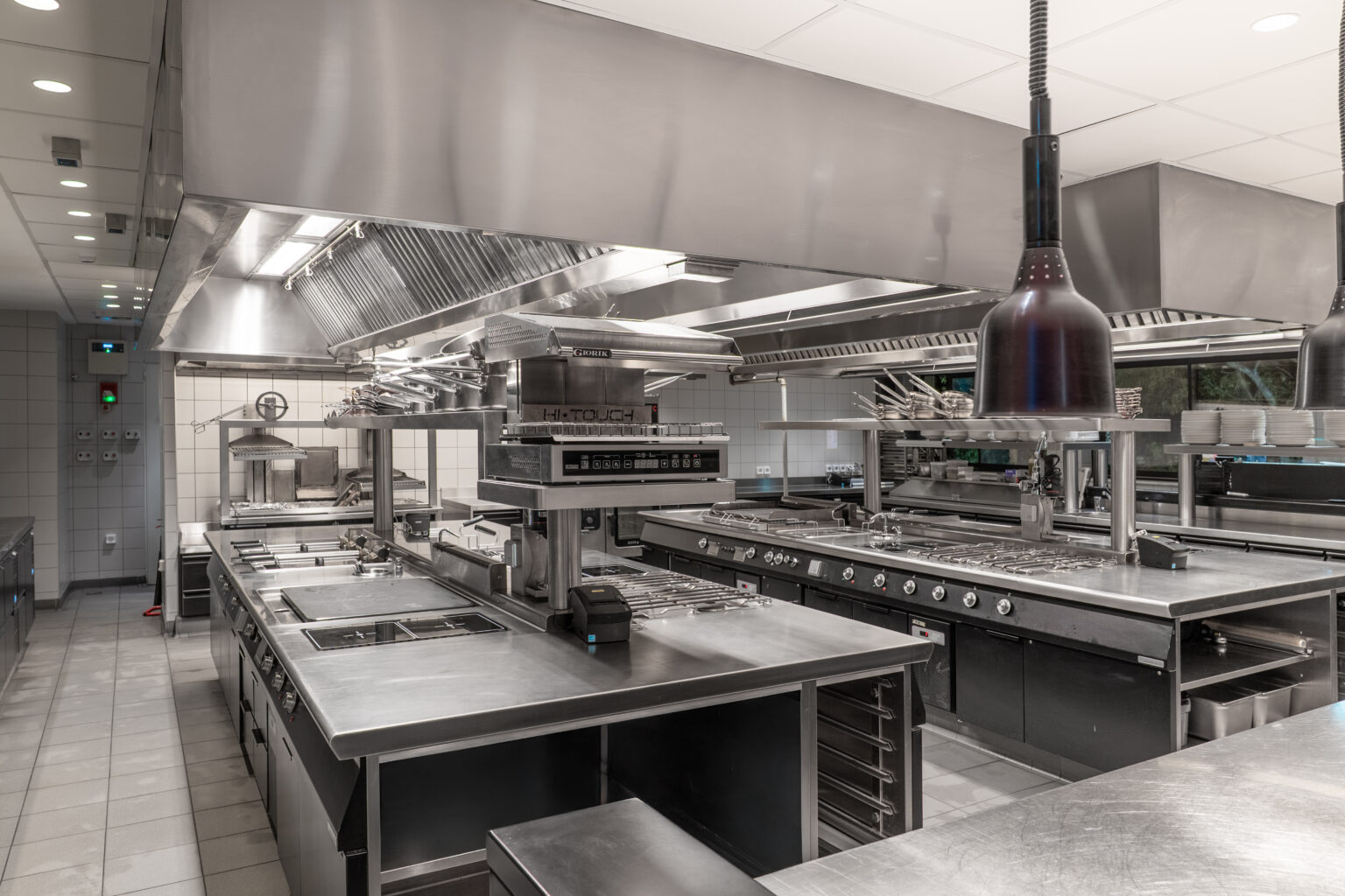 yiamouris_AY58576-HDR